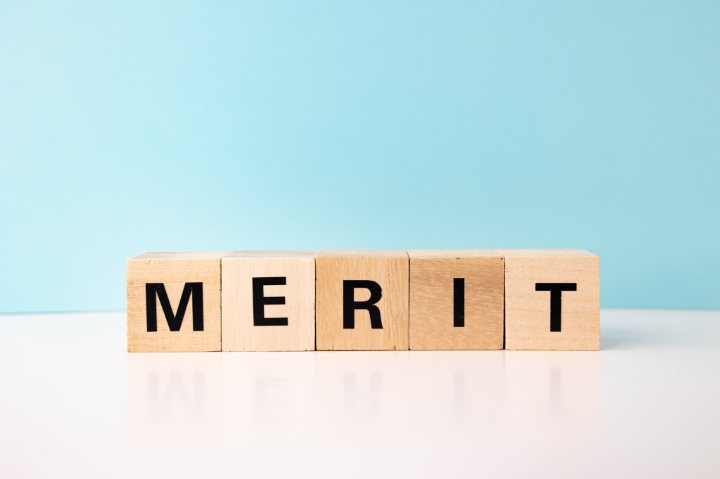 ブリッジ治療のメリットのイメージ